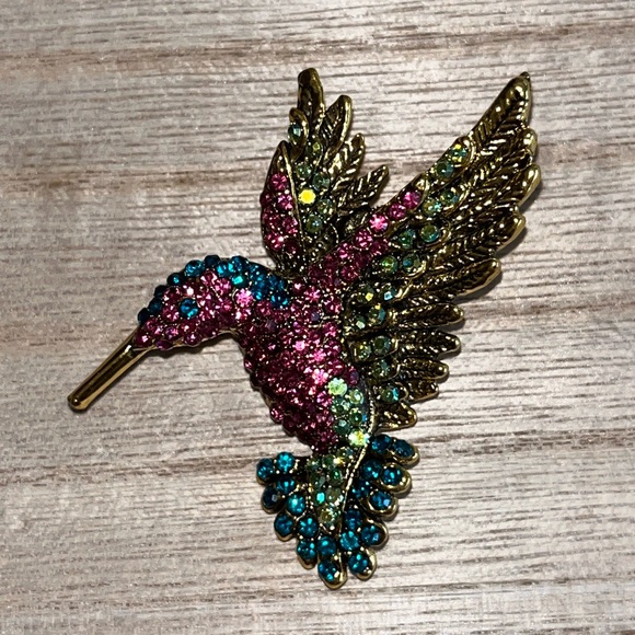 NWT Rhinestone Hummingbird Brooch Gold-tone - Picture 3 of 3